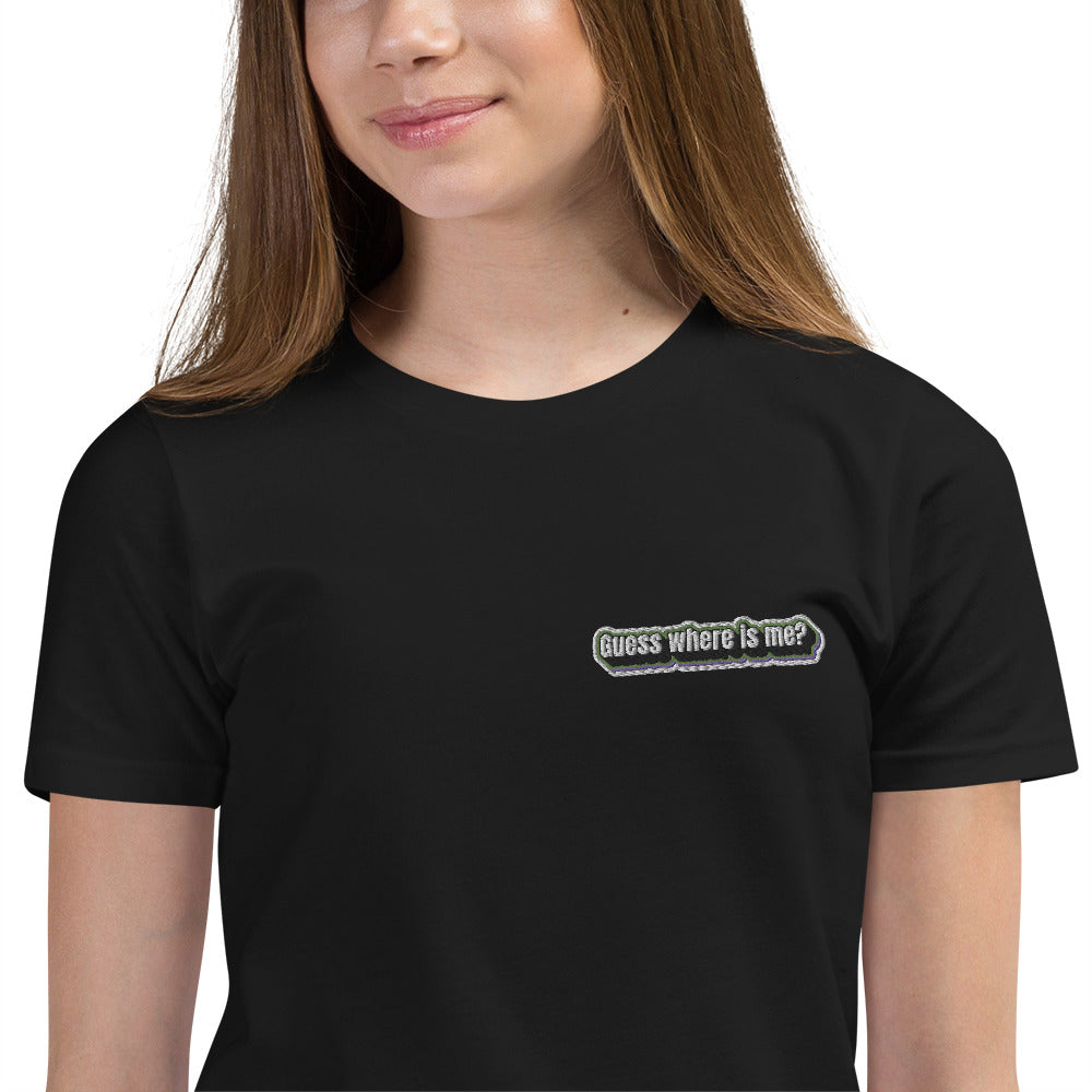 Guess where is me? - Youth Short Sleeve T-Shirt