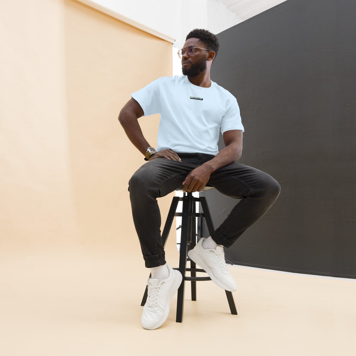 Guess where is me? - Classic tee